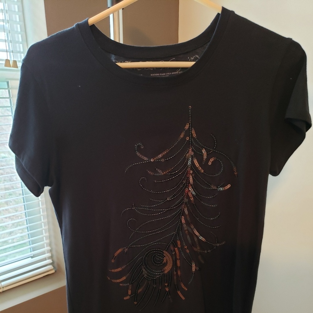 Black t-shirt